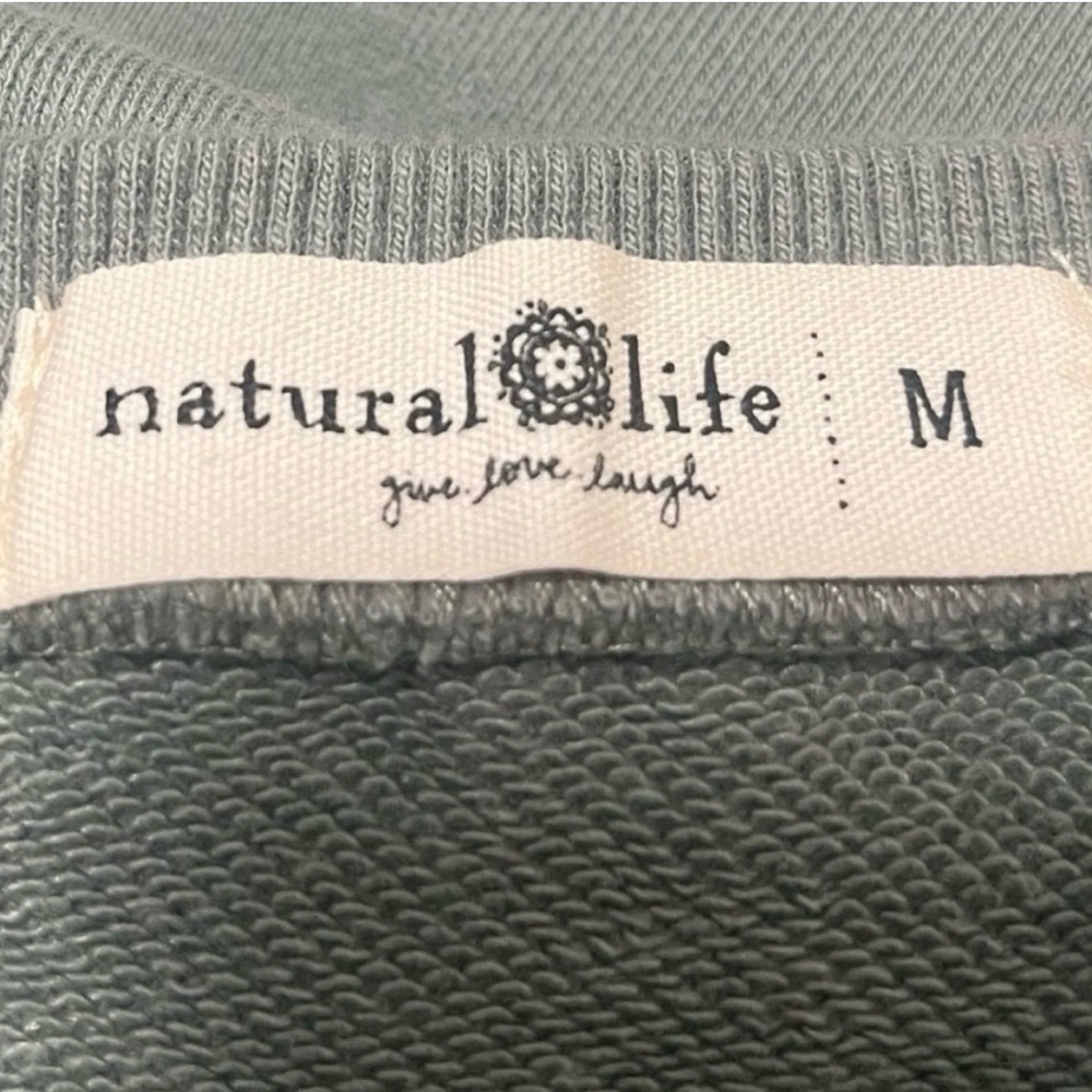 Natural Life Love Floral Print Sage Green Raglan Cropped Sweatshirt - Med - EUC - Picture 6 of 7